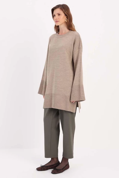 Bej-Oversize Yanları Yırtmaçlı Triko Tunik - Resim 3