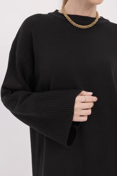 Siyah-Oversize Yanları Yırtmaçlı Triko Tunik - 4