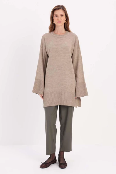 Bej-Oversize Yanları Yırtmaçlı Triko Tunik - Resim 2