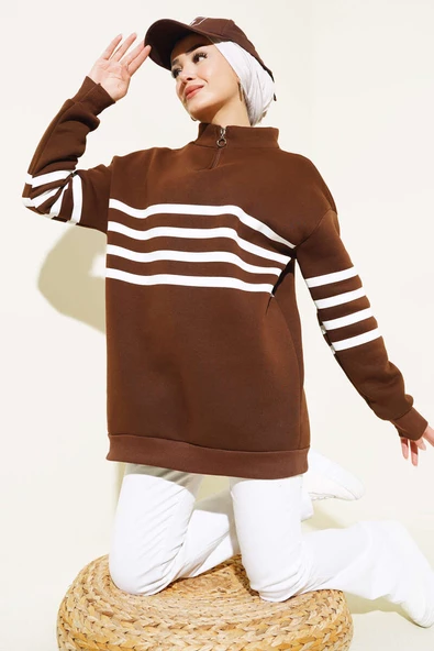 Şerit Baskılı Fermuarlı Üç İplik Sweatshirt Kahve