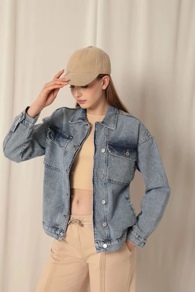 Denim Kumaş Sırtı Nakışlı Kadın Mavi Ceket