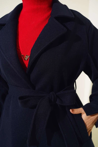 Kol Pensli Kuşaklı Kaşe Kaban Lacivert - Resim 4