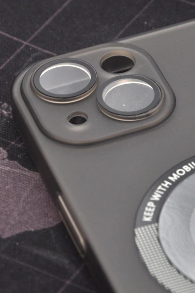 iPhone 14 Uyumlu Siyah Renkli Yarı Şeffaf İnce Sert Kapak Kılıf Kamera Lens Korumalı - Resim 2