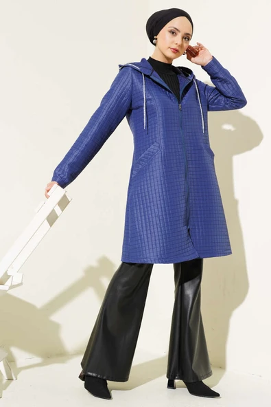 Kapüşonlu Fermuarlı Kapitone Mont Lacivert ürün görseli 1