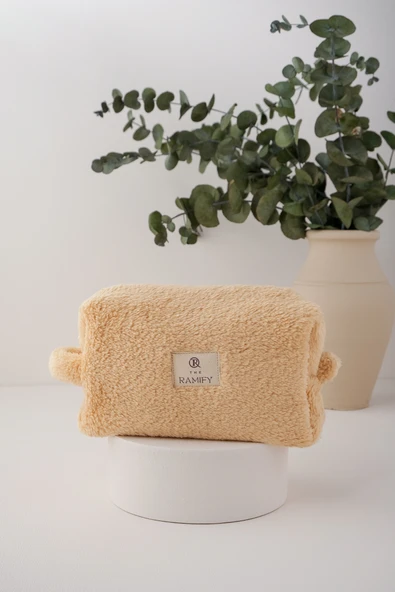 Altın Peluş Kürklü Büyük Boy İçi Kapitoneli Makyaj Çantası