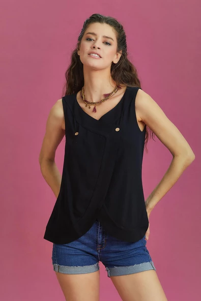 Kolsuz Düğmeli Kadın Bluz