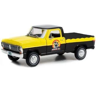 Greenlight 1970 Ford F-100 Pickup Truck Black and Yellow with Bed Cover "Armor All" "Running on Empty" Series 5 1/24 Diecast Model Araba - Resim 3
