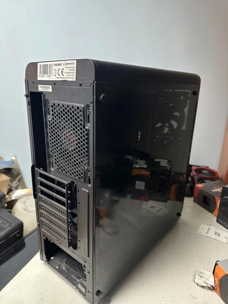 Rampage ESCAPE Temper Camlı 4 Ad. 5 Renk Fanlı Gaming Oyuncu Kasası PSU YOK 2.EL - 5