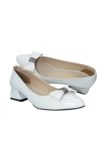 Kadın Beyaz Fiyoklu Klasik Topuklu Babet - 4