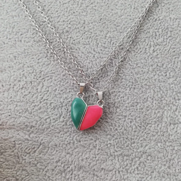 İkili Kalpli Pembe Yeşil Mıknatıslı Kolye