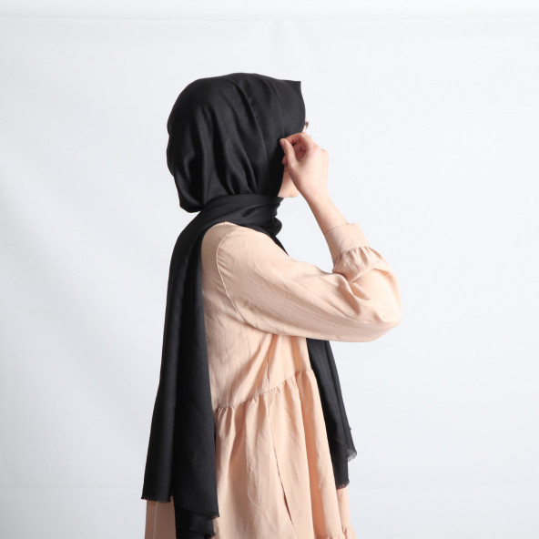 PEMİRA PAMUKLU FLAMLI SİYAH ŞAL