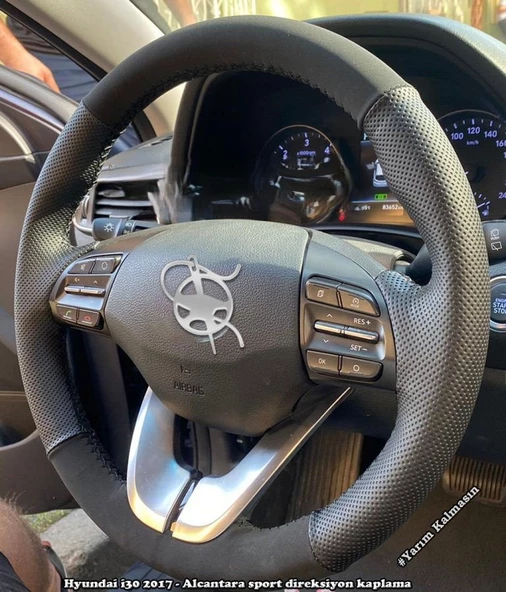 Hyundai i30 2017 Araca Özel Direksiyon Kılıfı ürün görseli