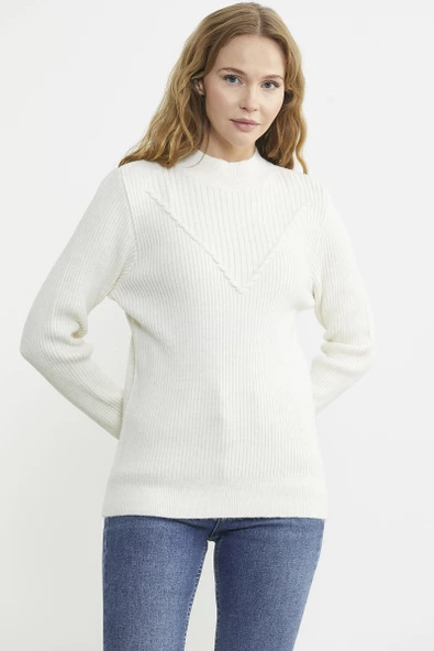 Dik Yaka Motifli Triko Kazak - Kemik - Resim 3