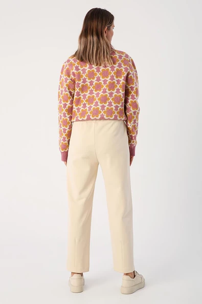 Krem-Paçası Pensli Rahat Kalıp Pantolon - Resim 4