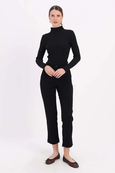 Siyah-Rahat Kalıp Dar Paça Pantolon ürün görseli 1