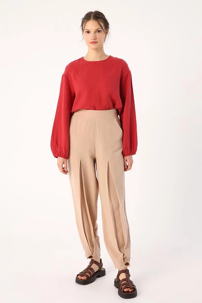 Koyu Bej-Pileli Paçası Düğme Detaylı Pantolon - Resim 2