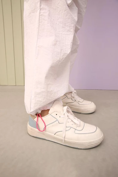 Beyaz-Paraşüt Kumaş Pile Detaylı Paçası Büzgülü Pantolon - Resim 7