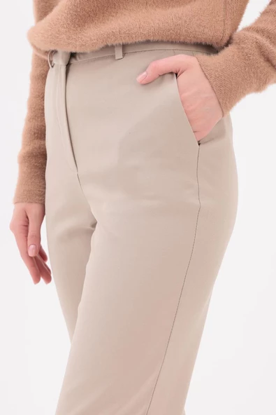 Bej-Paçası Yırtmaçlı Havuç Pantolon - Resim 5