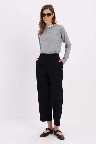 Siyah-Giyim/Alt/Pantolon ürün görseli 1