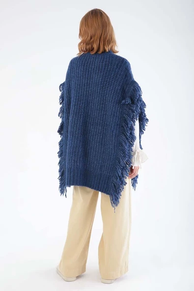 Lacivert-Saçaklı Triko Panço - Resim 4