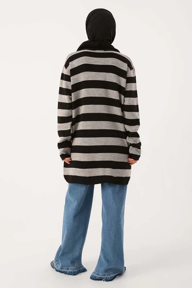 Siyah-Gri-Çizgili Fitilli Yaka Düğmeli Hırka - 4