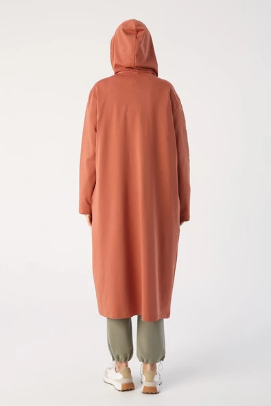 Tarçın-Büyük Beden Aplike Nakışlı Fermuarlı Hırka - 4