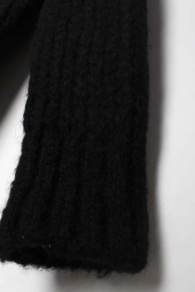 Siyah-V Yaka Düğmeli Triko Hırka - 8