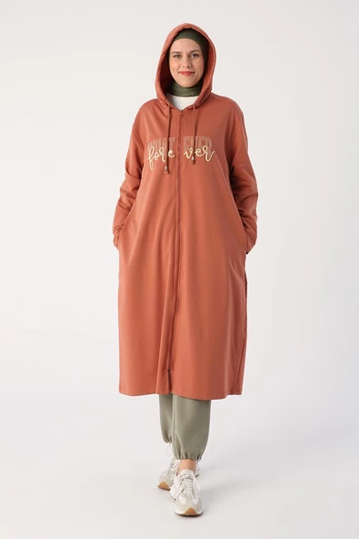 Tarçın-Büyük Beden Aplike Nakışlı Fermuarlı Hırka - 2