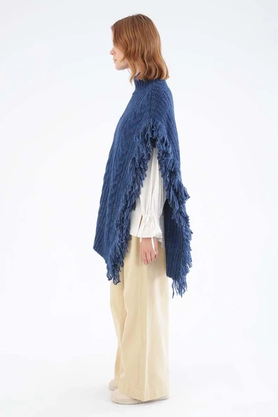 Lacivert-Saçaklı Triko Panço - Resim 3