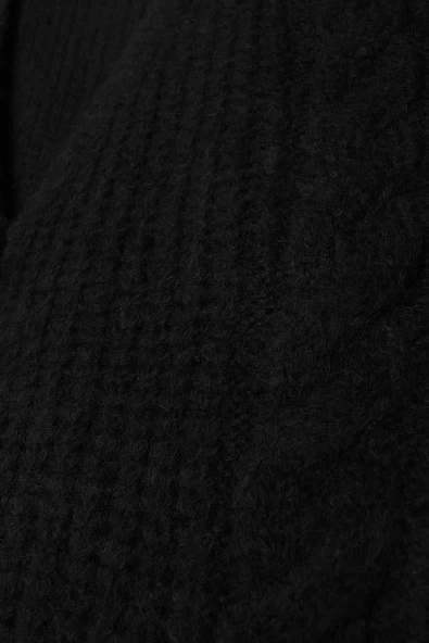 Siyah-V Yaka Düğmeli Triko Hırka - 10