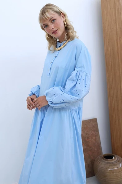 Mavi-Pamuklu Yarım Patlı Fistolu Elbise - Resim 6