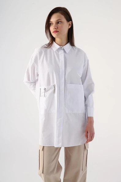 Beyaz-Büyük Cepli Kuşgözlü Oversize Gömlek ürün görseli