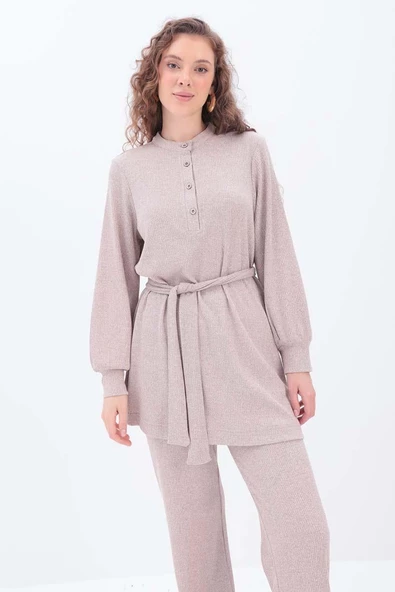 Vizon-Yarım Patlı Kuşaklı Pantolonlu Takım ürün görseli 1