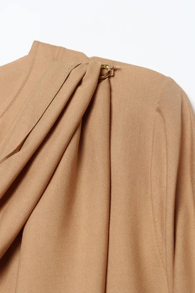 Koyu Bej-Viskon Degaje Detaylı Pantolonlu Takım - Resim 11