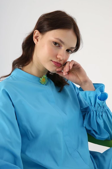 Turkuaz-Arkası Pile Detaylı Hakim Yaka Gömlek Tunik - Resim 6