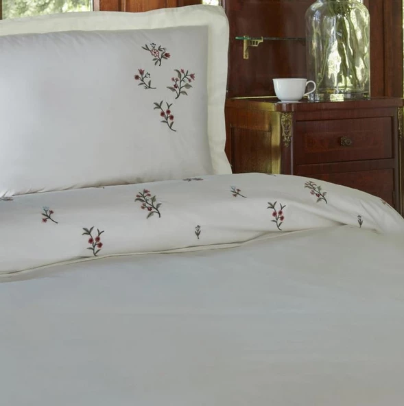 Karaca Home Venice Beyaz Çift Kişilik Nakışlı Nevresim Takımı - 2