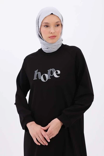 Siyah-YANDAN GARNİ YIRTMAÇLI SWEAT TUNİK ürün görseli