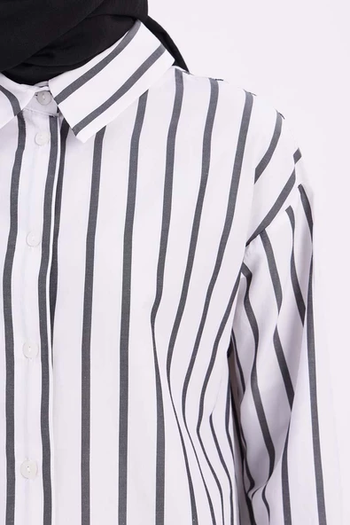 Beyaz-Siyah-Arkası Yırtmaçlı Aparturalı Çizgili Gömlek - Resim 5