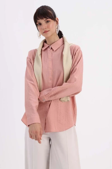 Gül-KÖŞE MANŞET DETAYLI ŞIK DÜĞMELİ GÖMLEK ürün görseli