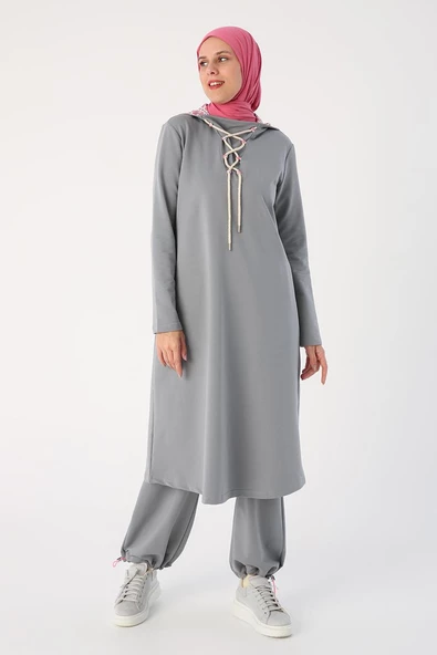 Gri-Bağlama Detaylı Kapüşonlu Uzun Tunik - 3