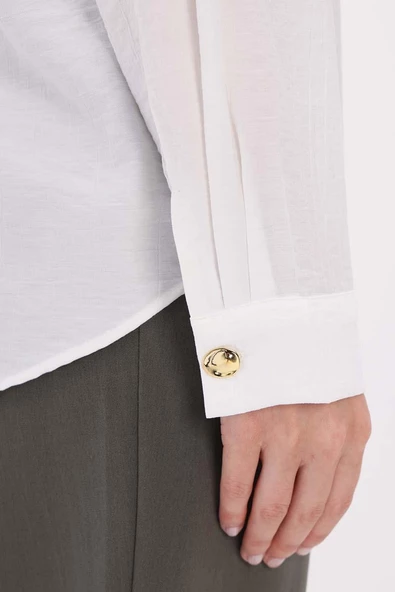 Ekru-KÖŞE MANŞET DETAYLI ŞIK DÜĞMELİ GÖMLEK - Resim 5