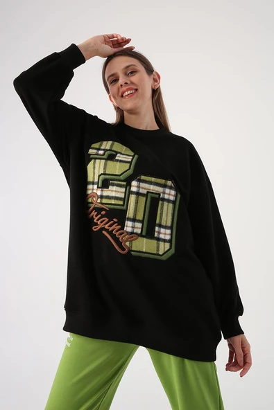 Siyah-Oversize Ekose Aplike Nakışlı Sweatshirt