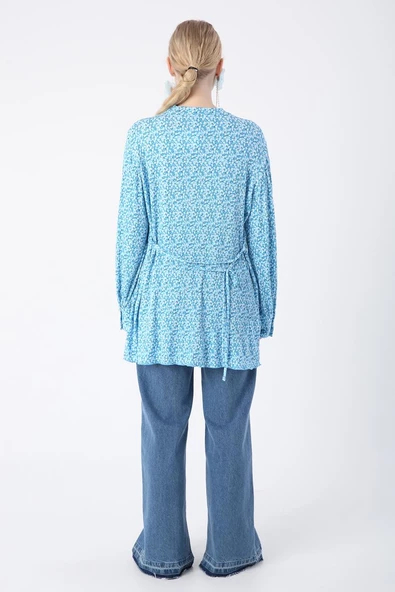 Mavi-Beyaz-Desenli Biye Kemerli Rahat Piliseli Likralı Tunik - Resim 4