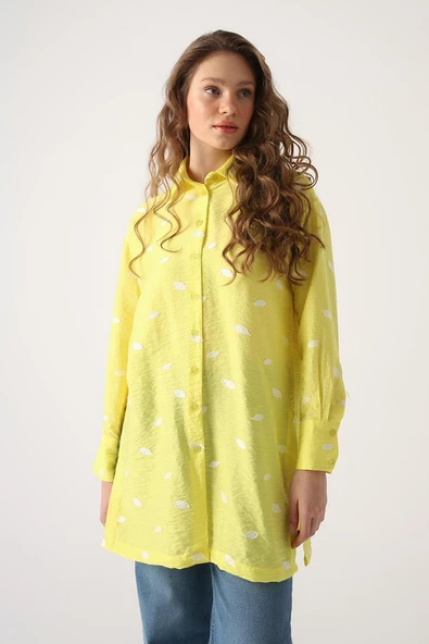 Sarı-Oversize Yırtmaçlı Desenli Gömlek