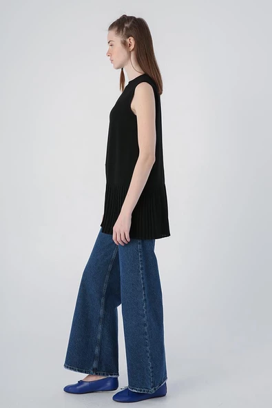 Siyah-Kolsuz Bisiklet Yaka Eteği Pileli Bluz - Resim 3