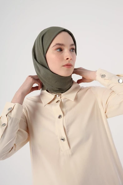 Ekru-Gömlek Yaka Yarım Patlı Yırtmaçlı Arkası Uzun Tunik - Resim 5