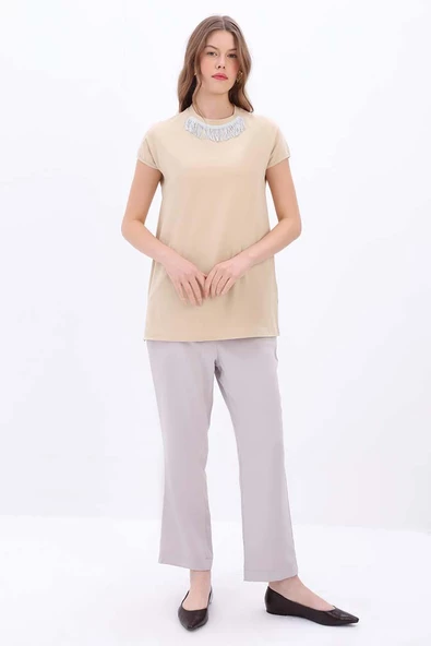 Bej-Püskül Detaylı Kısa Kollu Likralı T-Shirt ürün görseli