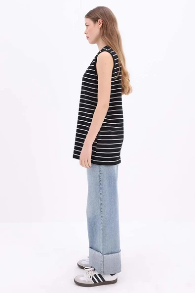 Siyah-Ekru-Çizgili Kolsuz T-shirt - Resim 2