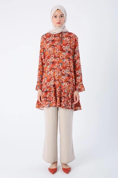 Kiremit-Bej-Yakası Kolları Ve Eteği Fırfırlı Desenli Viskon Tunik - Resim 2