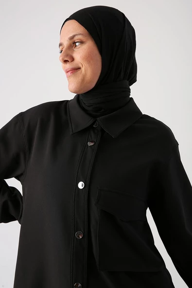 Siyah-Tek Cepli Çıtçıtlı Gömlek